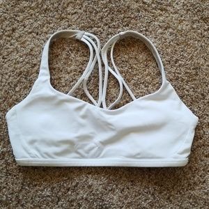 Lululemon Free to be Zen bra